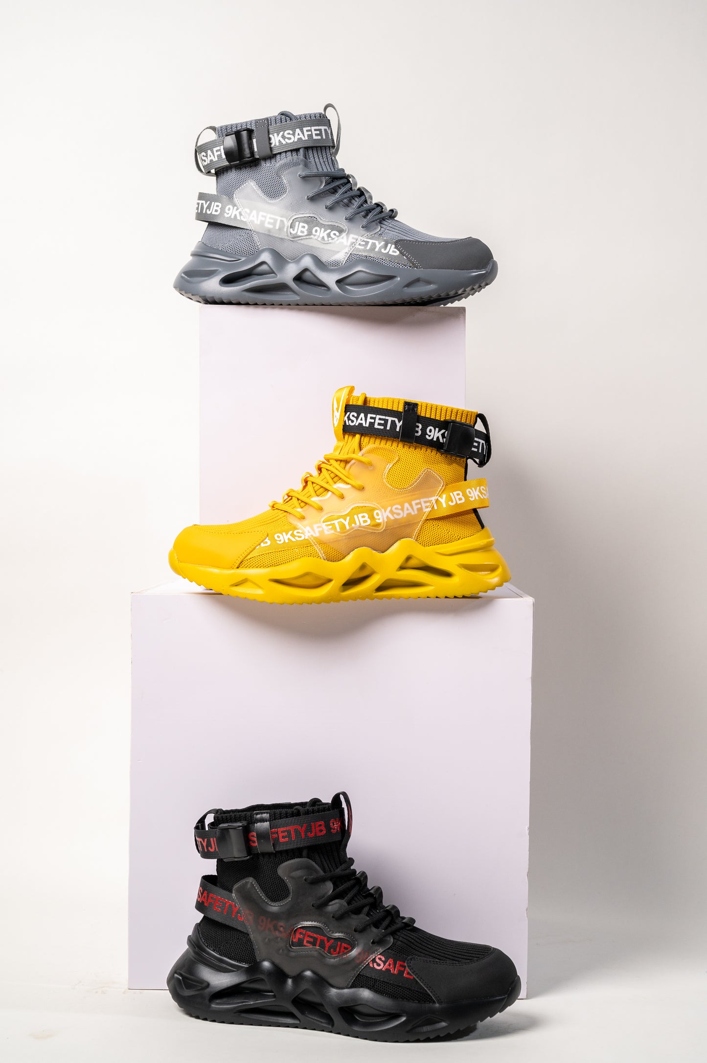 Harajuku Style Anti-Smashing Safety Shoes for Men