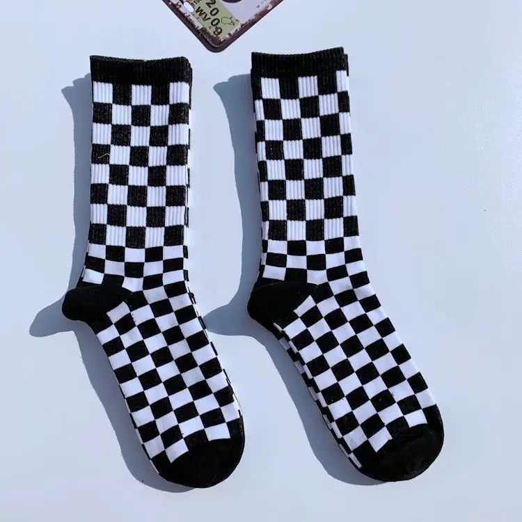 Korean-Inspired Harajuku Skateboard Long Socks with Fun Lightning Design - Unisex