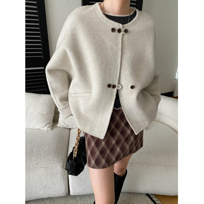 Elegant and Refined Three-Button Round Neck Reversible Wool Cashmere Coat
