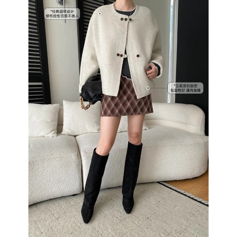 Elegant and Refined Three-Button Round Neck Reversible Wool Cashmere Coat