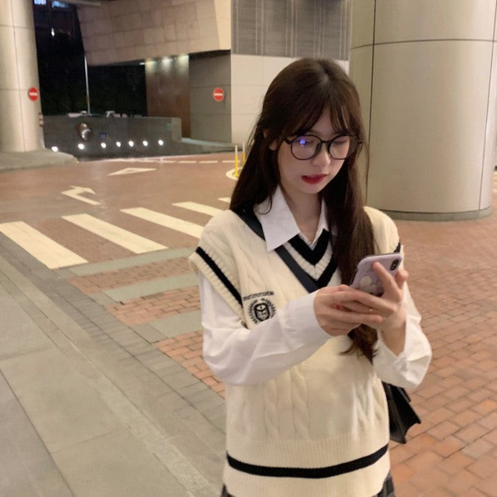 College Style Knit Sweater Vest